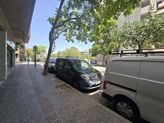 Local comercial en alquiler en Eixample Nord – La Devesa en Girona