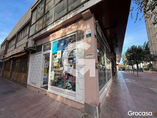 Local comercial en venta en Bellvitge en Hospitalet de Llobregat, L´
