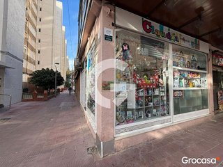 Local comercial en venta en Bellvitge en Hospitalet de Llobregat, L´
