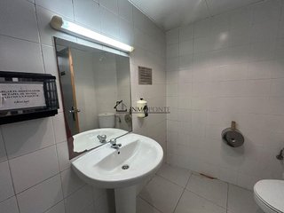 Oficina en venta en Ensanche - Sar en Santiago de Compostela