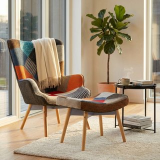 Poltroncina con Poggiapiedi in Tessuto Patchwork