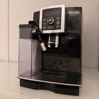 Cafetera superautomática DeLonghi Cappuccino Negra