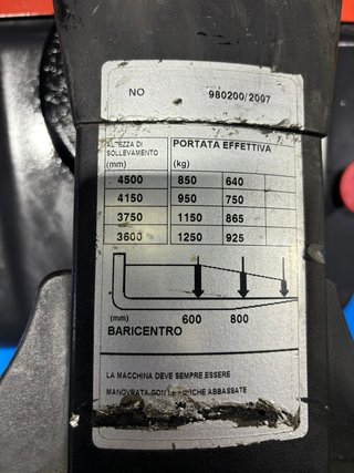145N - Apilador eléctrico BT SPE125 1.250 kg