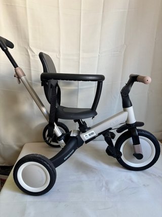 Triciclo Infantil Multiusos Kikkaboo 5 en 1