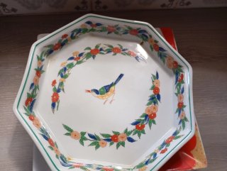 Juego de 5 platos cuadrados y  plato octogonal