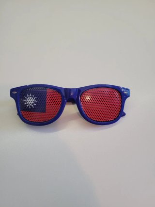 2 Occhiali Divertenti Bandiere (Taiwan, Brasile)