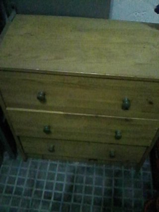 Cassettiera Ikea in legno