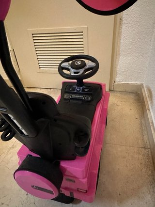 Coche Mercedes para niño rosa