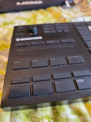 Native Instruments Maschine Mikro Mk3 Sin SOFTWARE