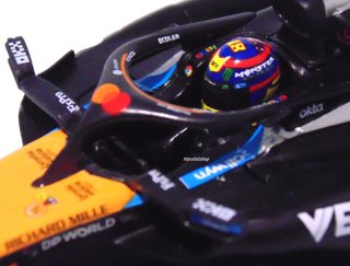 SCALEXTRIC ADVANCE F1 MCLAREN OSCAR PIASTRI 2025