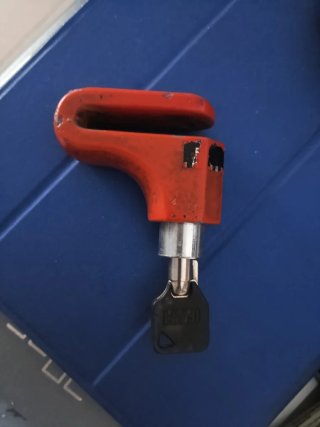 Candado de disco para moto con llave