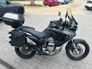 Honda Transalp XL700VA Negra