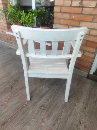 Silla IKEA ÄNGSKÖ/ÄNGSÖ de madera maciza.
