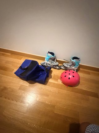 Patines infantiles con bolsa y casco