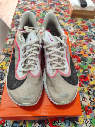 Nike Zoom Fly 6 W 41 Blanco/Negro/Morado
