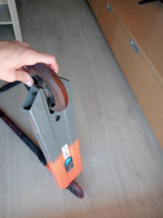 Patinete Scooter Naranja y Gris