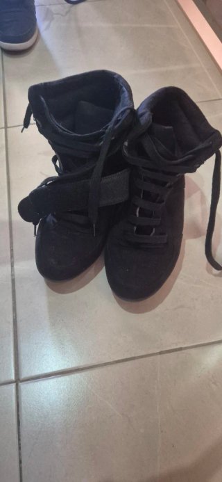 4 Pares de Zapatos Adidas