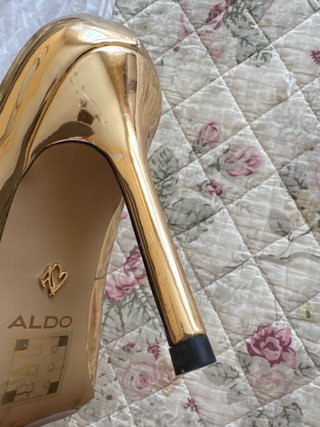 Zapatos de tacón ALDO dorados talla 37