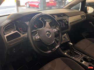 Volkswagen Touran Advance 2.0 TDI DSG - 2021