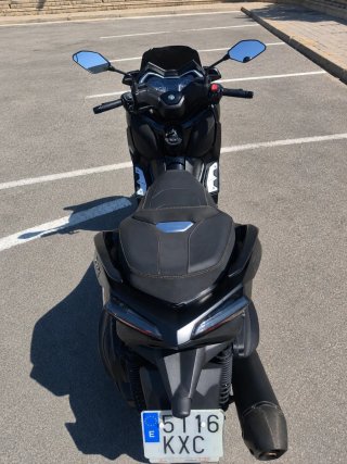 Yamaha XMAX 400 Iron Max - 15.400 km
