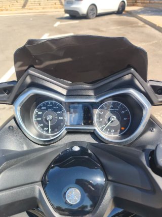 Yamaha XMAX 400 Iron Max - 15.400 km