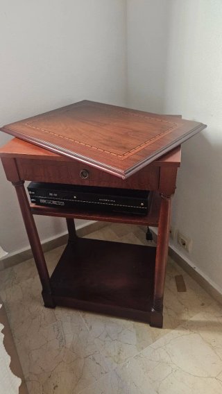 Mueble TV Clásico de Madera con Tapa Giratoria 360