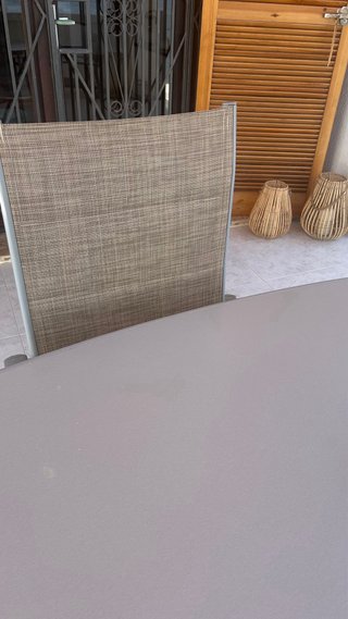 Mesa plegable y 4 sillas exterior