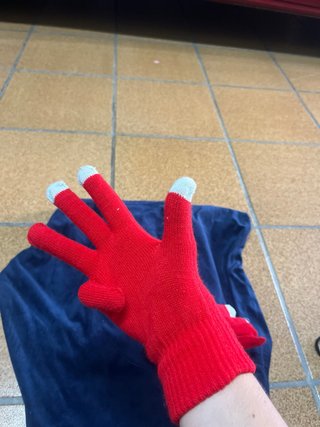 Guantes rojo putón tactiles precio negociable