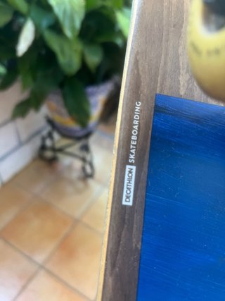 Patineta skate con diseño degradado
