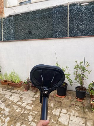 Sillín y cámara de bici 27.5 Schrader
