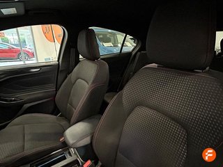 Ford Focus 1.0 Ecoboost MHEV 114kW ST-Line Auto
