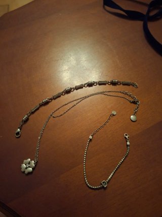 Lotto 2 bracciali + 1 collanina