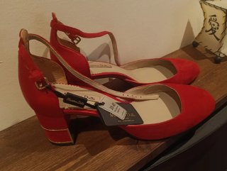 Zapatos Massimo Dutti rojos sin estrenar T.37