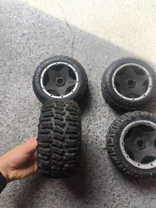 Ruedas Hpi Baja 5b (4 unidades)