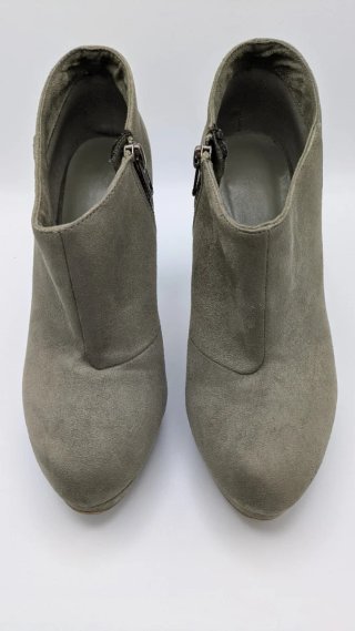 Botines ante verde musgo tacón