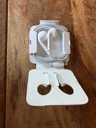 Cascos Originales iphone SIN USAR