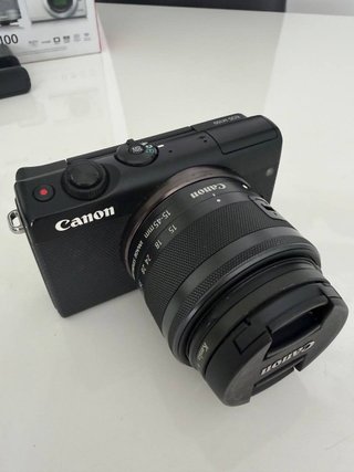 Camara Canon EOS M100 como nueva