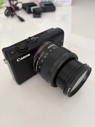 Camara Canon EOS M100 como nueva