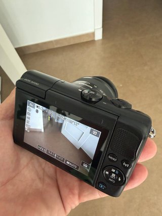 Camara Canon EOS M100 como nueva