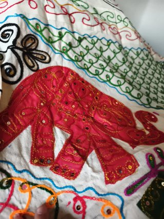 Cubre cama o mesa con diseño de elefantes