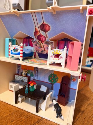 Casa de muñecas Maletin de Playmobil con muebles
