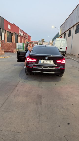 BMW Serie 3 Gran Turismo 318d Automático (2017)