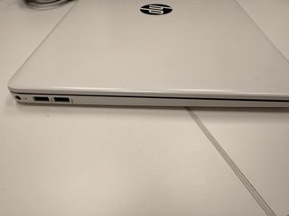 Portátil HP 15s-fq1xxx (Core i7, 8GB RAM, 477GB)