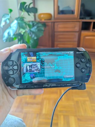 PSP 1004 + accessori + giochi