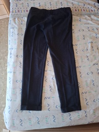 Conjunto traje de hombre azul marino.