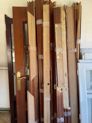 Lote de puertas de madera