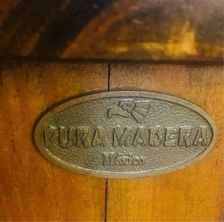 Mini bar rústico de madera