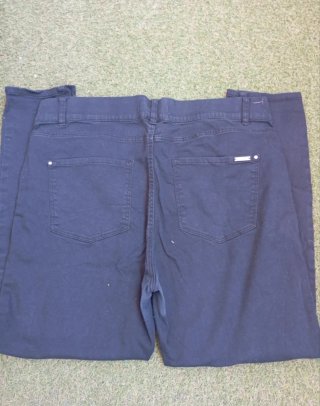 Pantalón vaquero negro