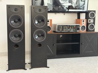 Amplificador Onkyo + 2 altavoces Yamaha + 3 JBL