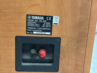Amplificador Onkyo + 2 altavoces Yamaha + 3 JBL